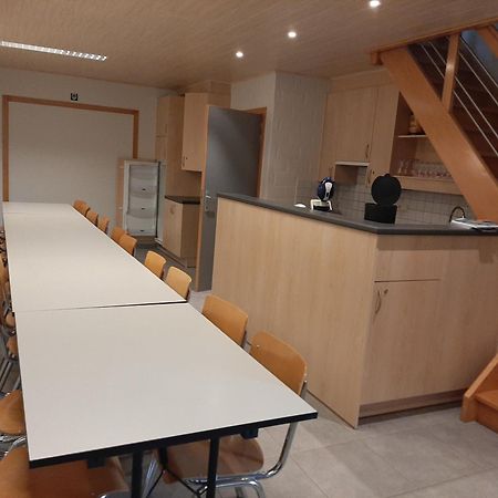 De Meiboom Vakantiehoeve Tot 21 Pers Langemark Εξωτερικό φωτογραφία