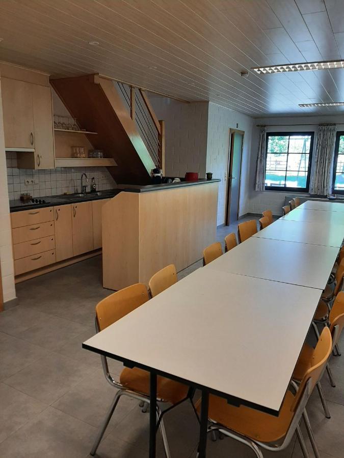 De Meiboom Vakantiehoeve Tot 21 Pers Langemark Εξωτερικό φωτογραφία