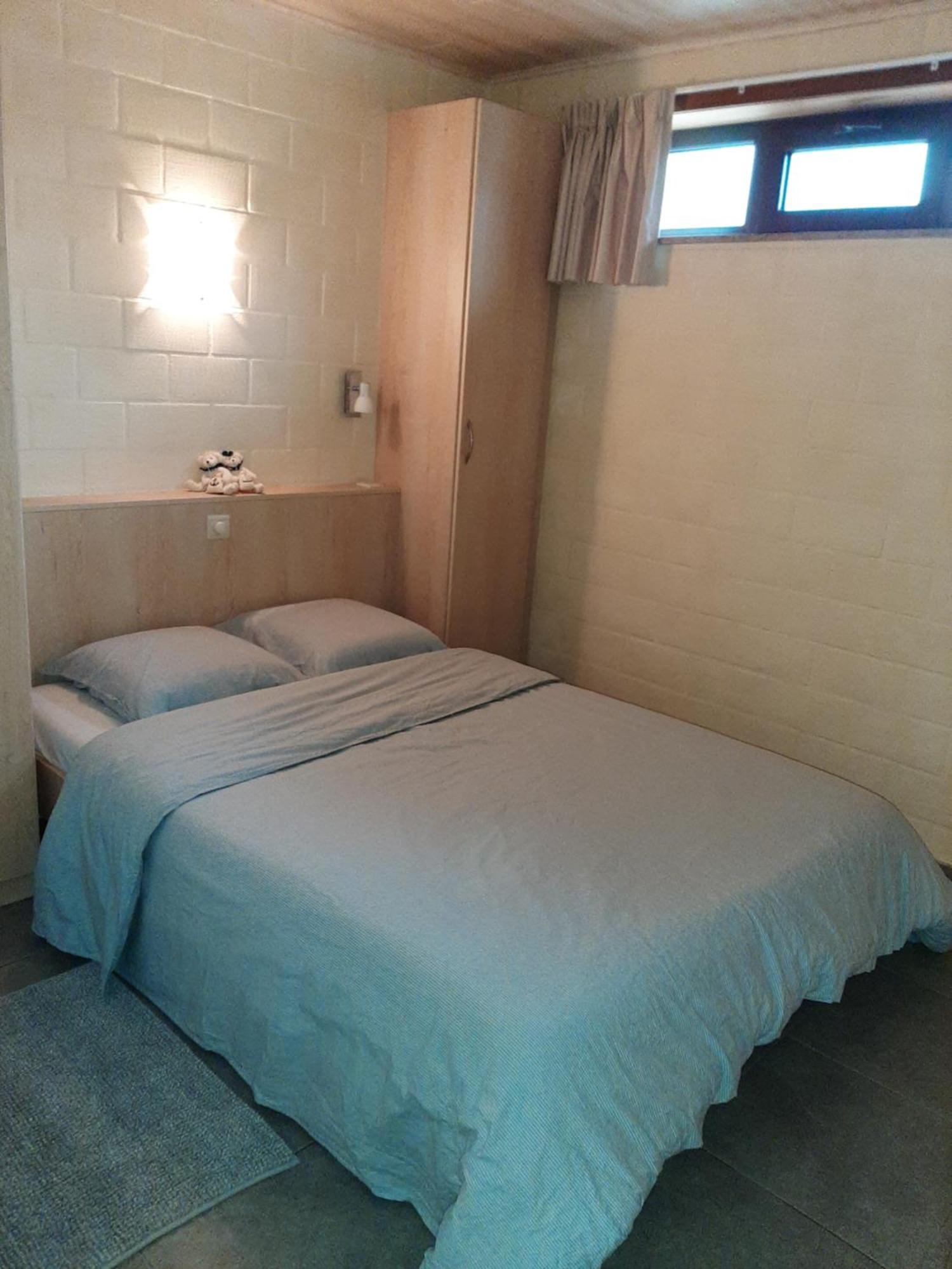 De Meiboom Vakantiehoeve Tot 21 Pers Langemark Εξωτερικό φωτογραφία